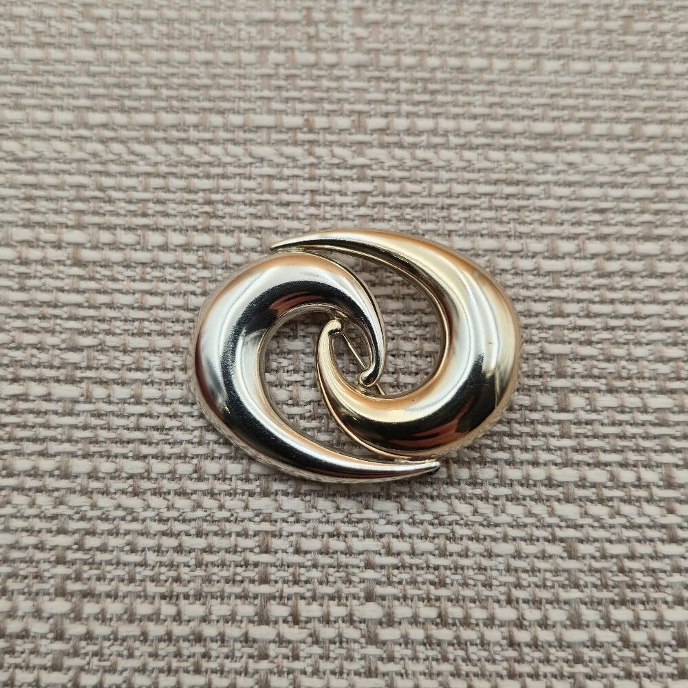 Sterling Silver Two Tone Gold Plated Swirl Pin Brooch A5748